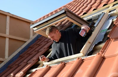Pose de fenêtres de toit Velux à Lourenties